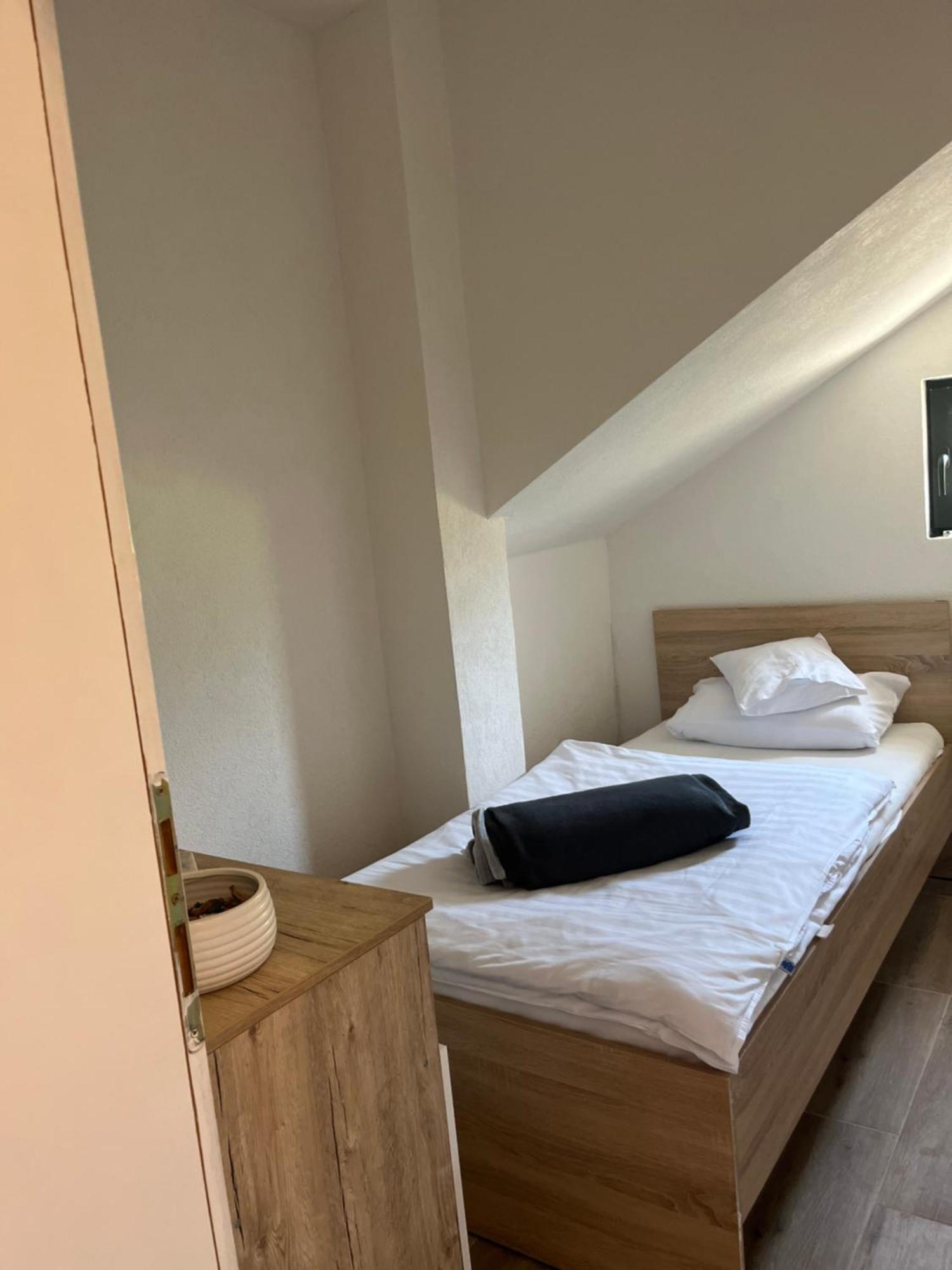 Guest House Eden Bihać Екстериор снимка